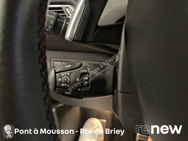Véhicule utilitaire Peugeot 308 SW PureTech...