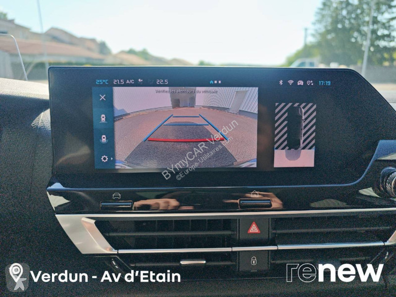 Veicolo commerciale Citroën C4 X PureTech 130...
