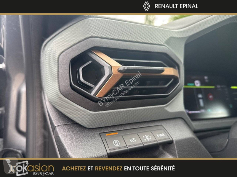 Veicolo commerciale Dacia Duster Hybrid 140 4x2