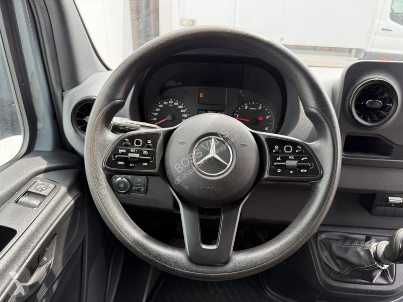 Autoutilitară Mercedes 315 1.9 CDI L2H2 Climate...