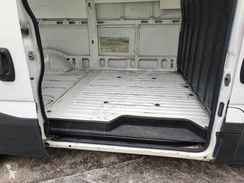 Furgoneta Iveco