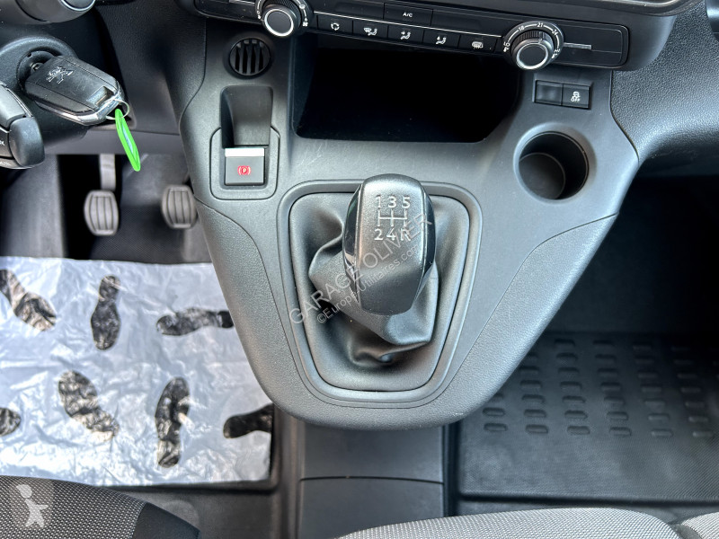 Peugeot Standard 650KG 1.5 Bluehdi 100 Premium van