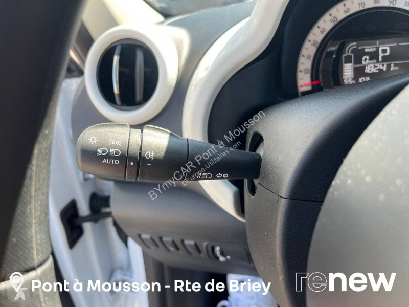 Autoutilitară Renault Twingo III Achat Intégral...