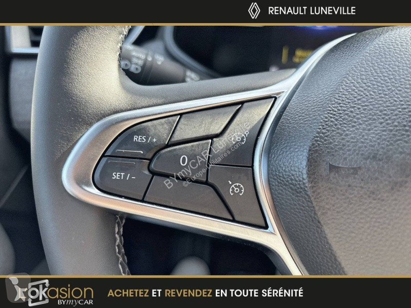Véhicule utilitaire Renault Clio E-Tech full...