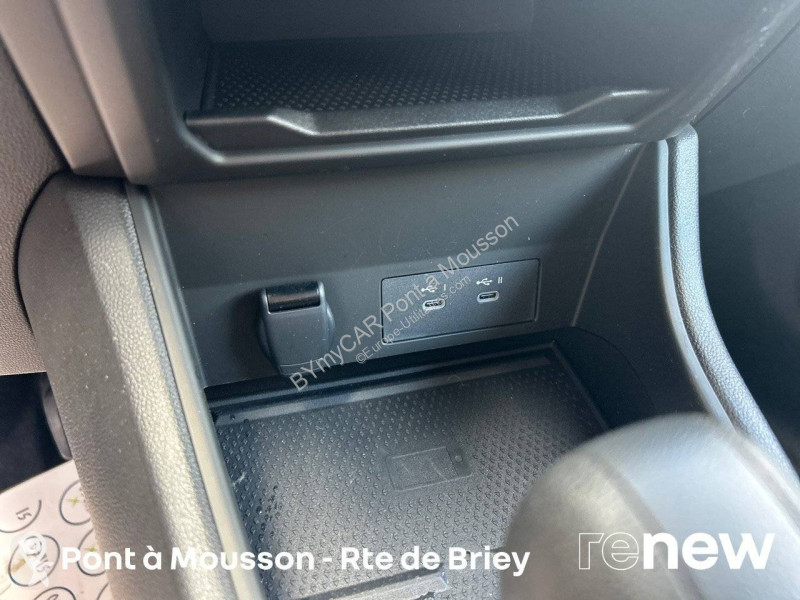 Užitkové vozidlo Renault Captur E-Tech full...
