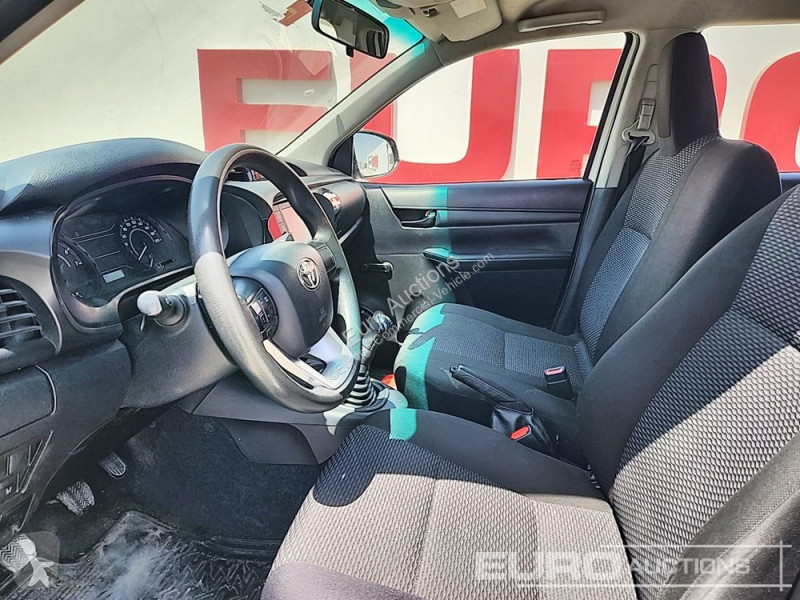 Véhicule utilitaire Toyota Hilux