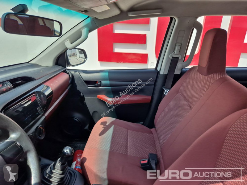 Véhicule utilitaire Toyota Hilux