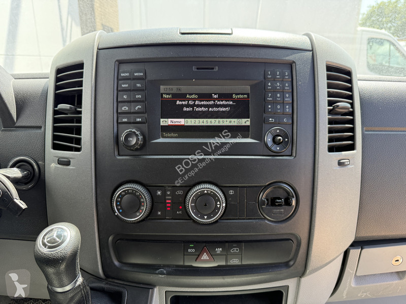 Veículo utilitário Mercedes 211 2.2 CDI...