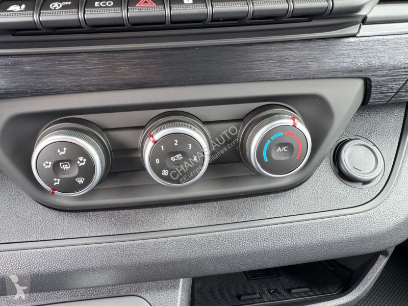 Veicolo commerciale Renault L2H1 3T BLUE DCI...