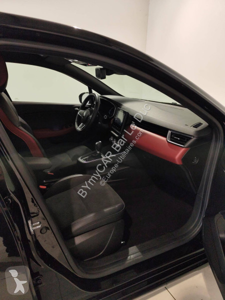 Veicolo commerciale Renault Clio E-Tech 140