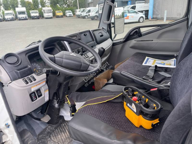 Furgoneta Mitsubishi Fuso