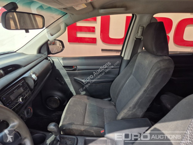 Véhicule utilitaire Toyota Hilux