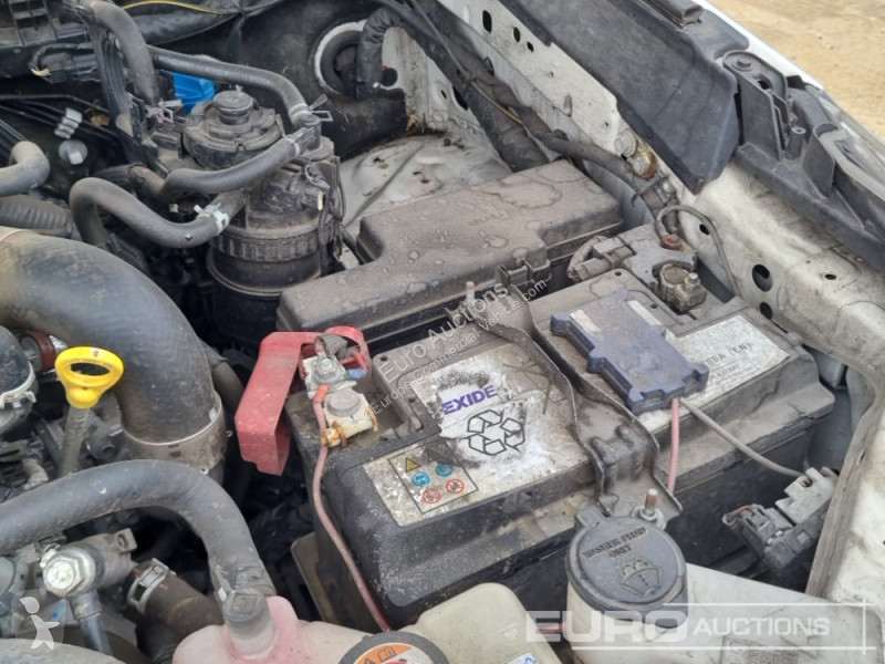 Véhicule utilitaire Toyota Hilux Invincible