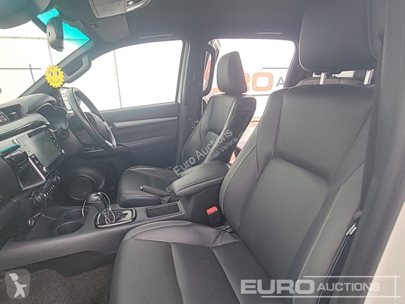Véhicule utilitaire Toyota Hilux