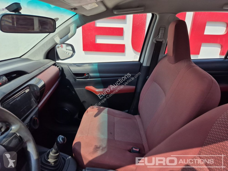Veicolo commerciale Toyota Hilux DLX