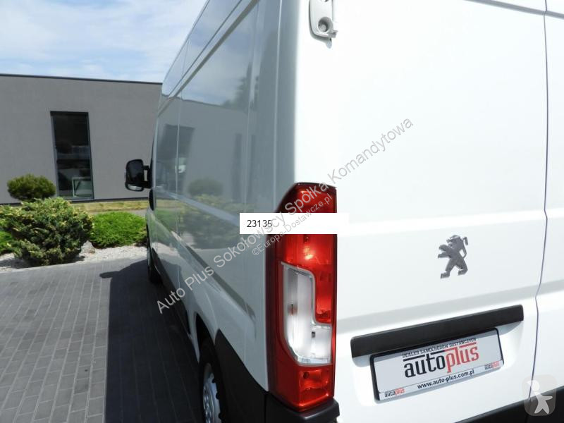 Autoutilitară Peugeot BOXER  FURGON CHŁODNIA...