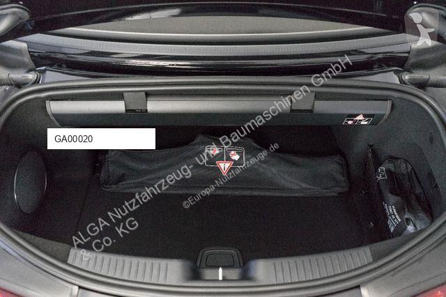 Véhicule utilitaire Mercedes 63 AMG...
