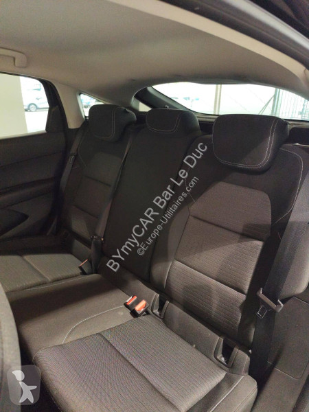 Autoutilitară Renault Arkana mild hybrid 140...