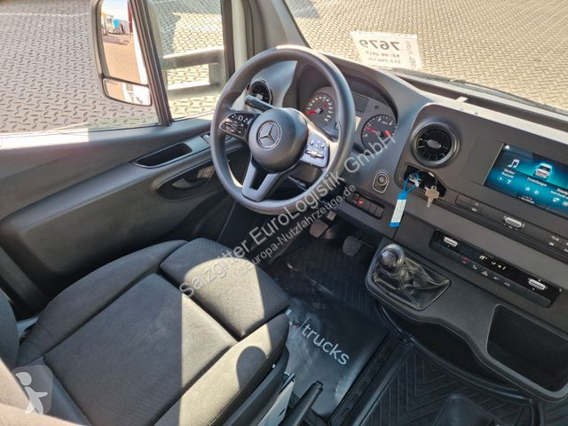 Véhicule utilitaire Mercedes / 6D