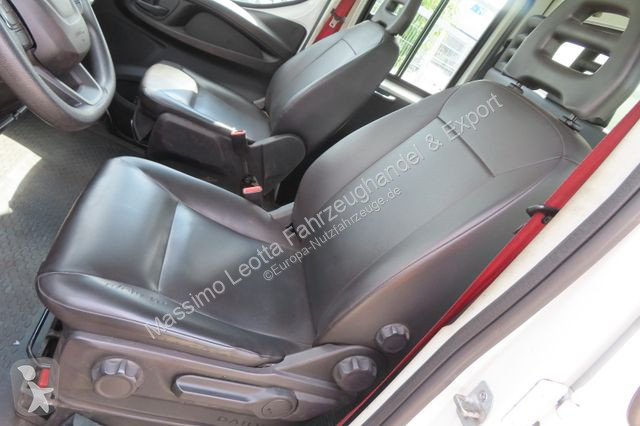 Autoutilitară Iveco 35C16  3,0 Doka+Box Euro 6...