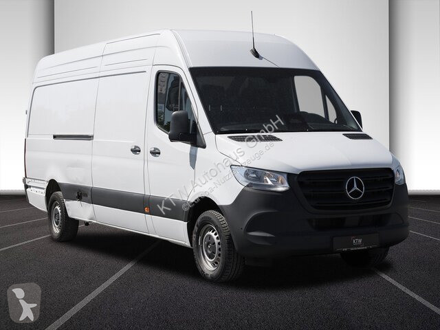 Autoutilitară Mercedes 317...