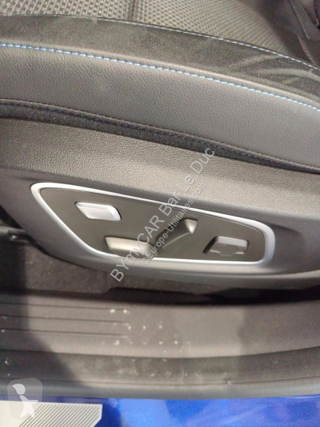 Veicolo commerciale Renault Austral full hybrid...