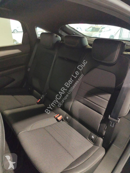 Autoutilitară Renault Arkana mild hybrid 140...