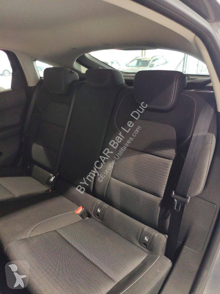 Autoutilitară Renault Arkana mild hybrid 140...