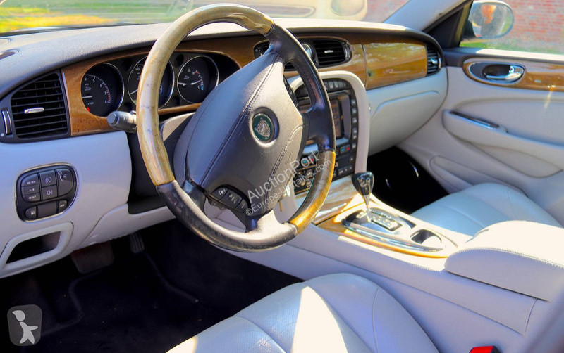 Véhicule utilitaire Jaguar (X350) 6 _ 3.0 Sport