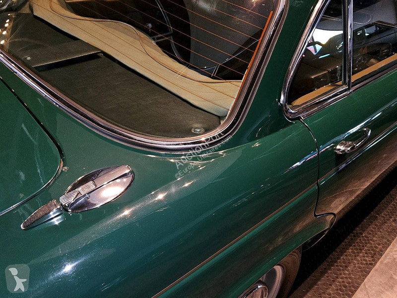 Véhicule utilitaire Jaguar (series II) 4.2...