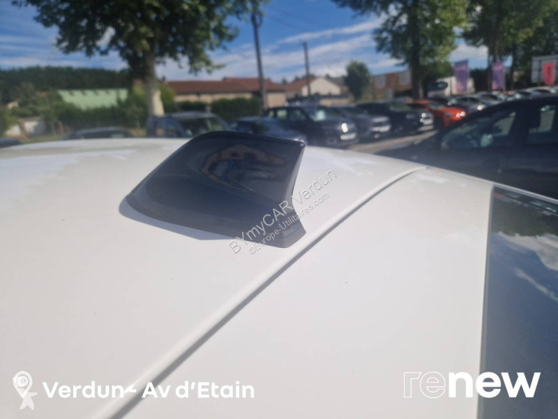 Véhicule utilitaire Renault Arkana E-Tech 145 -...