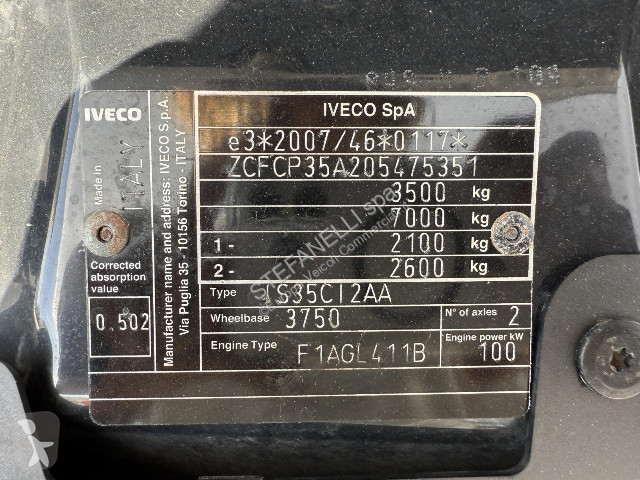 Veículo utilitário Iveco DAILY 35C14H BOX + SPONDA