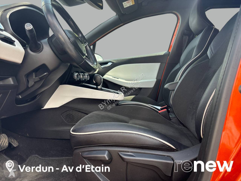 Véhicule utilitaire Renault Clio E-Tech 140
