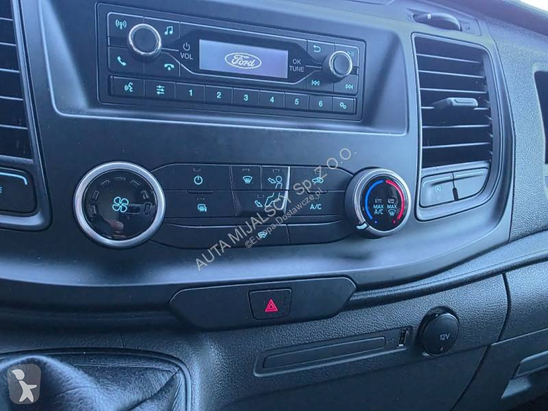 Samochód dostawczy Ford