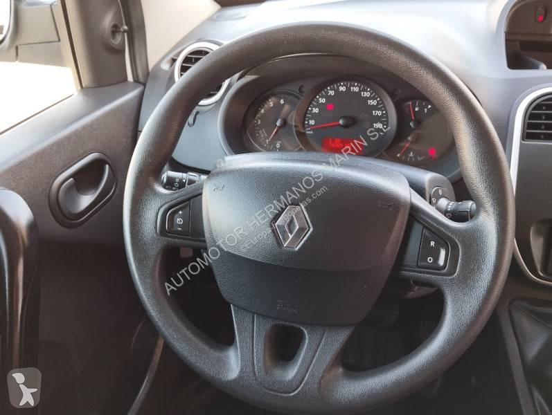عربة نفعية Renault