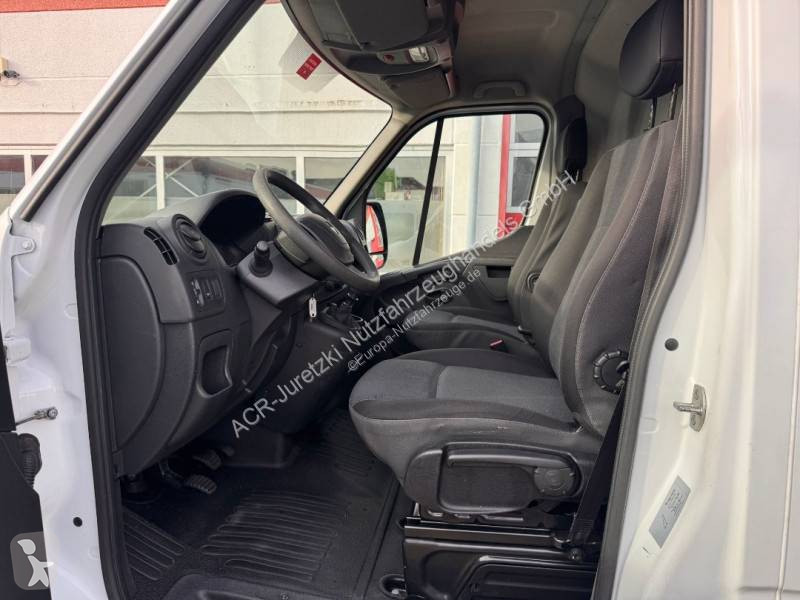 Samochód dostawczy Renault