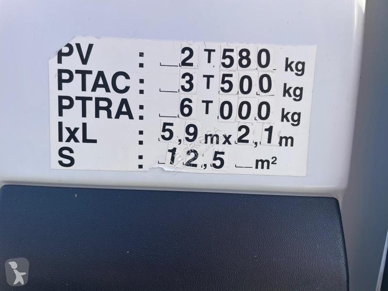 Véhicule utilitaire Renault MASTER 130