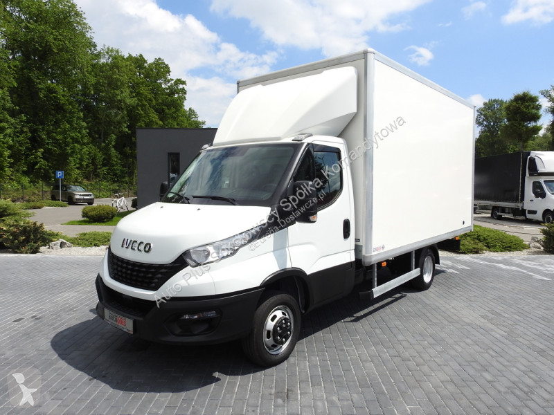 Лекотоварен автомобил Iveco 35C14 DAILY