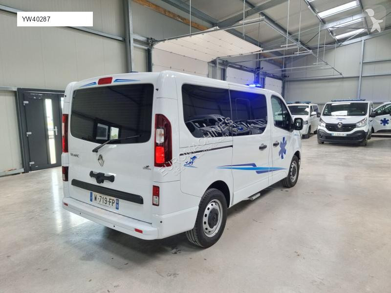 عربة نفعية Renault TRAFIC