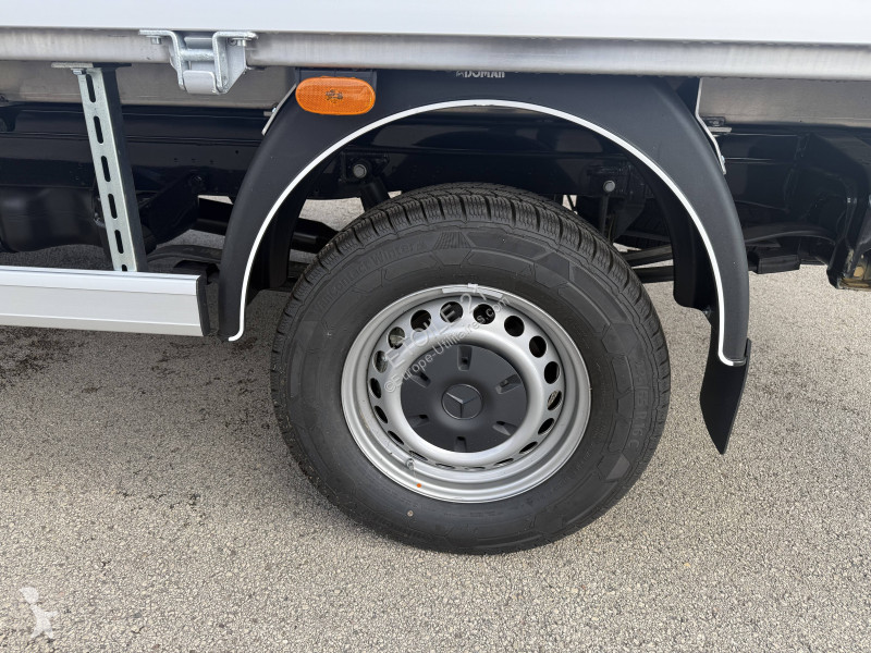 عربة نفعية Mercedes SPRINTER CHASSIS CAB 319...