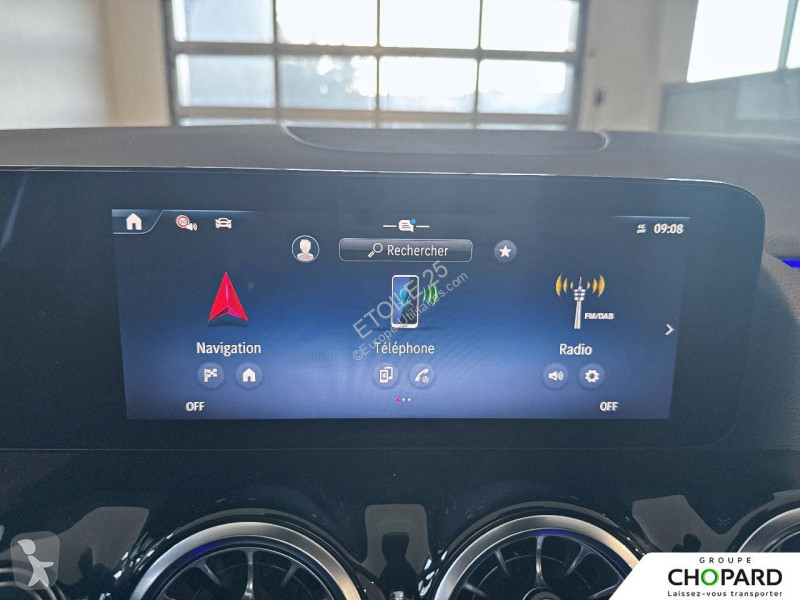 عربة نفعية Mercedes GLA 180 d 8G-DCT