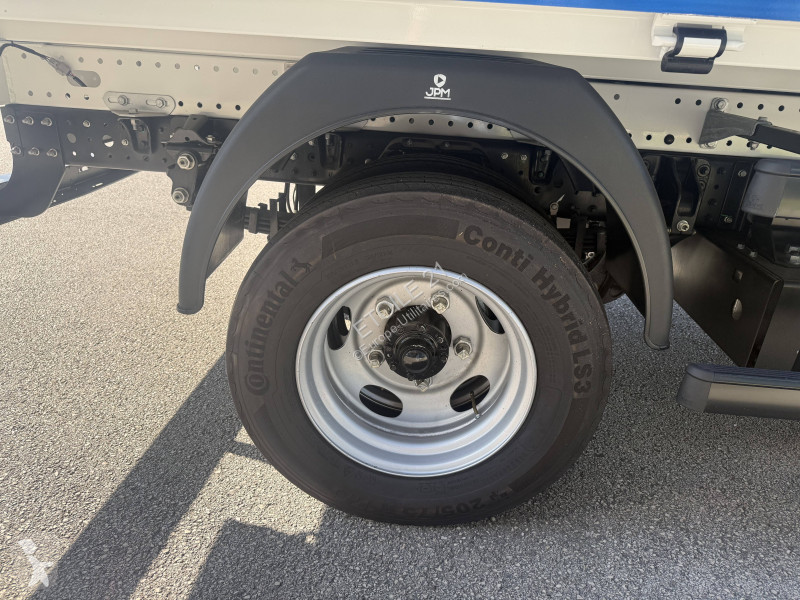 عربة نفعية Fuso 4C15NT1E34T1F 4x2 2023