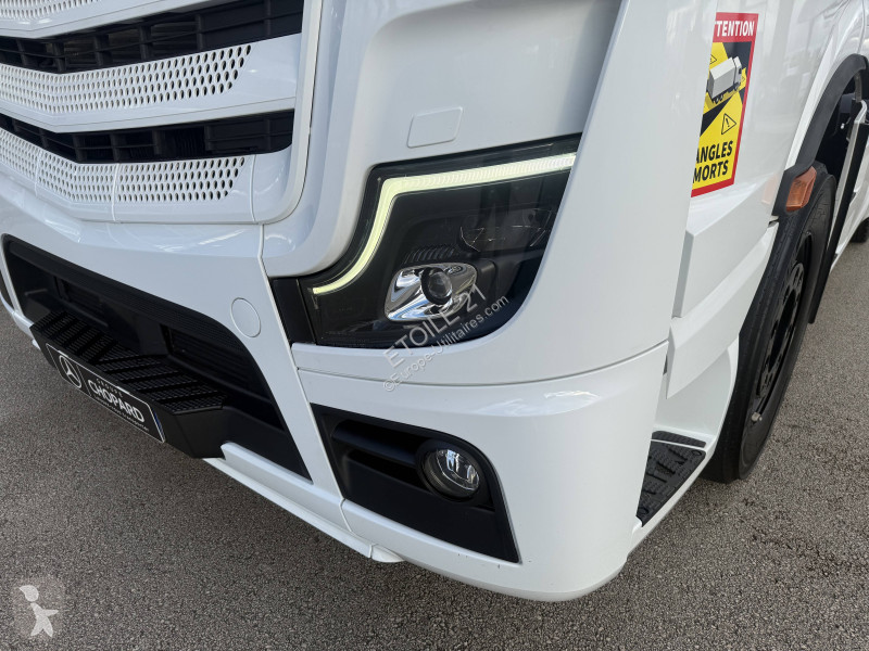 Nyergesvontató Mercedes ACTROS L 1845