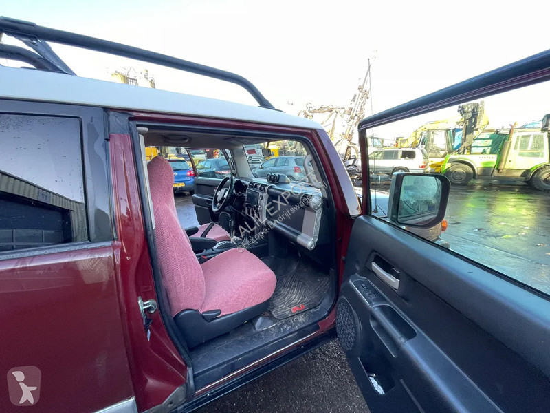 عربة نفعية Toyota 4.0 V6 Airconditioning 4x4...