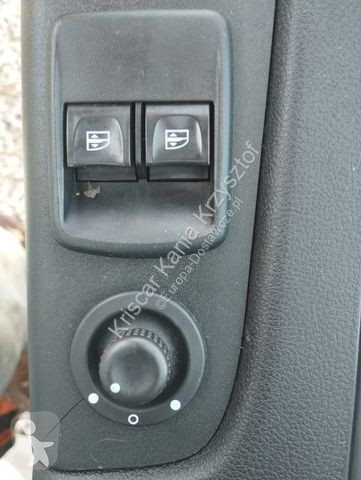 Samochód dostawczy Renault Refrigerator 130K 2...