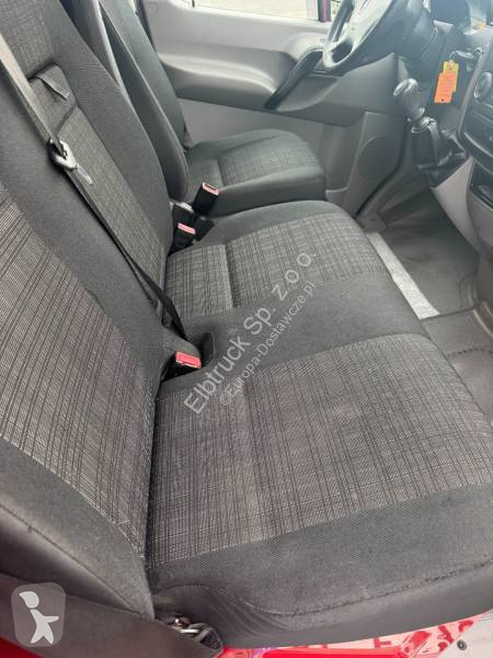 Samochód dostawczy Mercedes