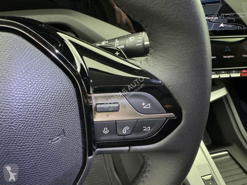 عربة نفعية Peugeot 1.5 BlueHDi 130 Allure EAT8