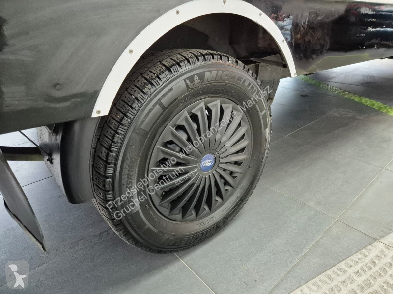 Лекотоварен автомобил Ford Transit 350 2.0 TDCi...