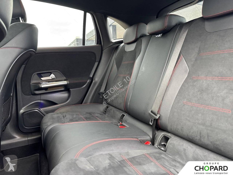 عربة نفعية Mercedes GLA 200 7G-DCT
