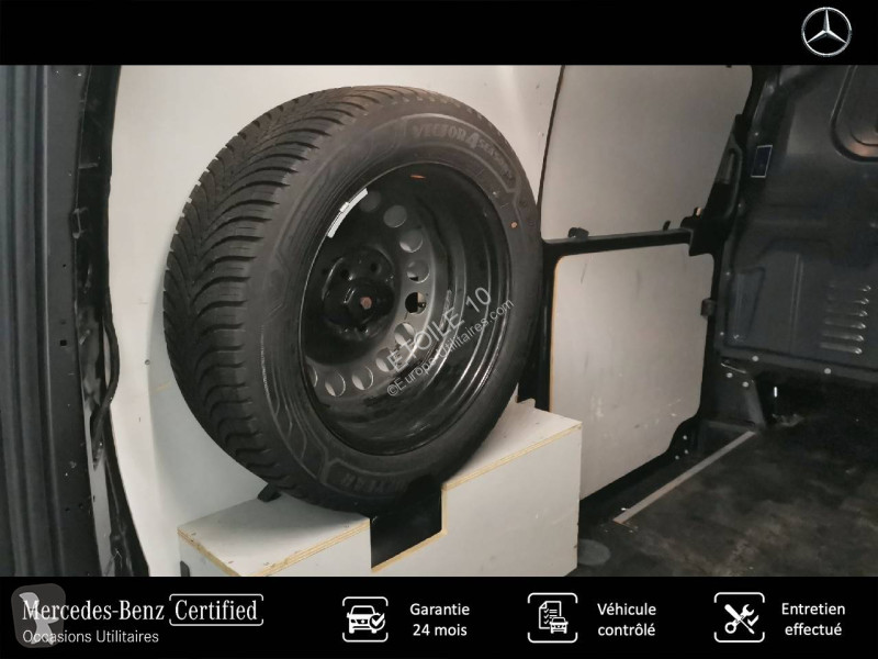 Комерційні автомобілі Mercedes VITO FOURGON 119...